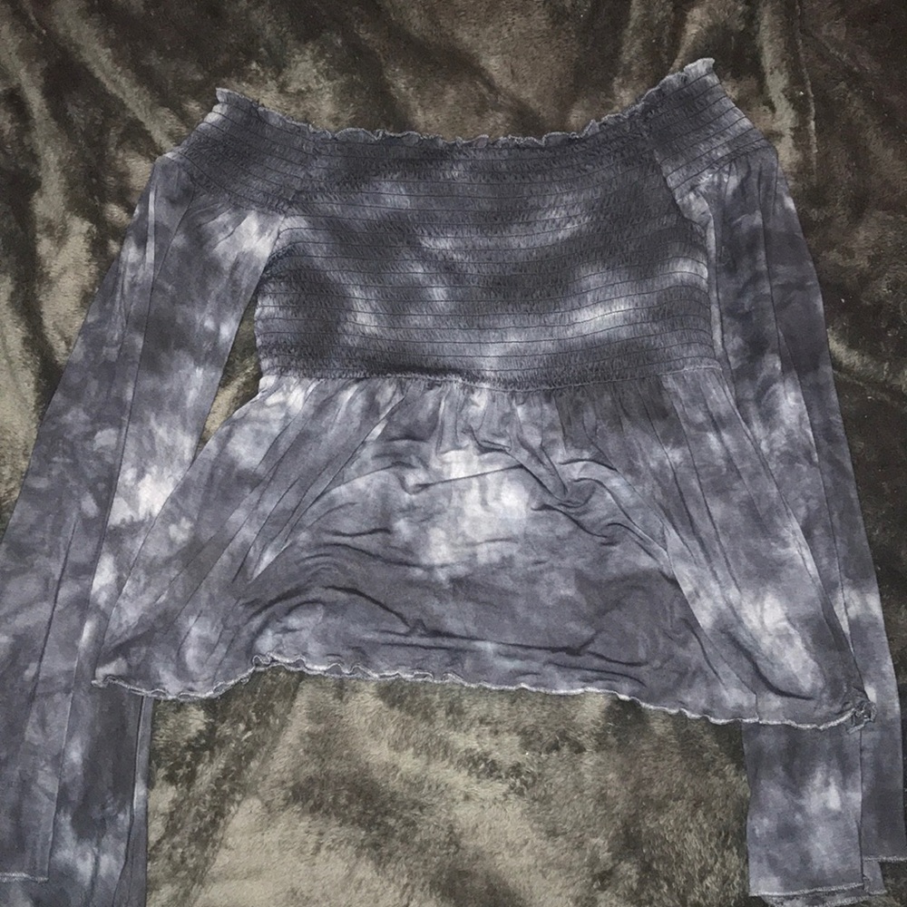 Blue American eagle , shoulder shirt (never worn) - Picture 2 of 3
